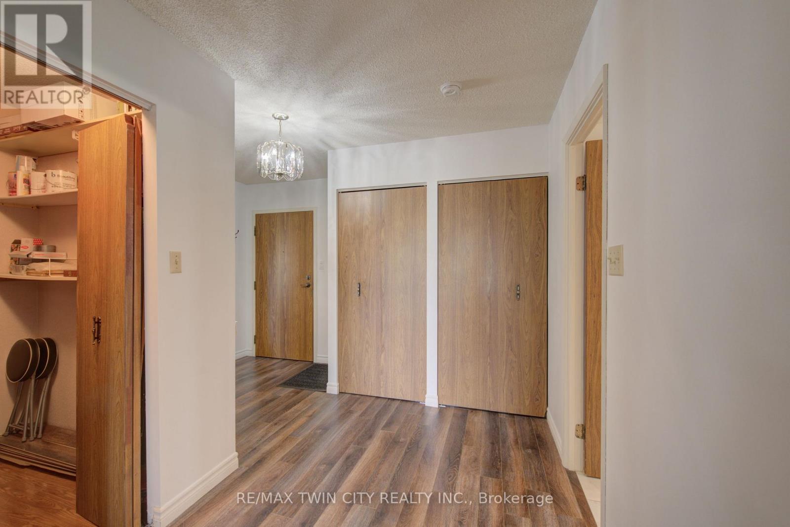 205 - 380 Champlain Boulevard Property Photo 10
