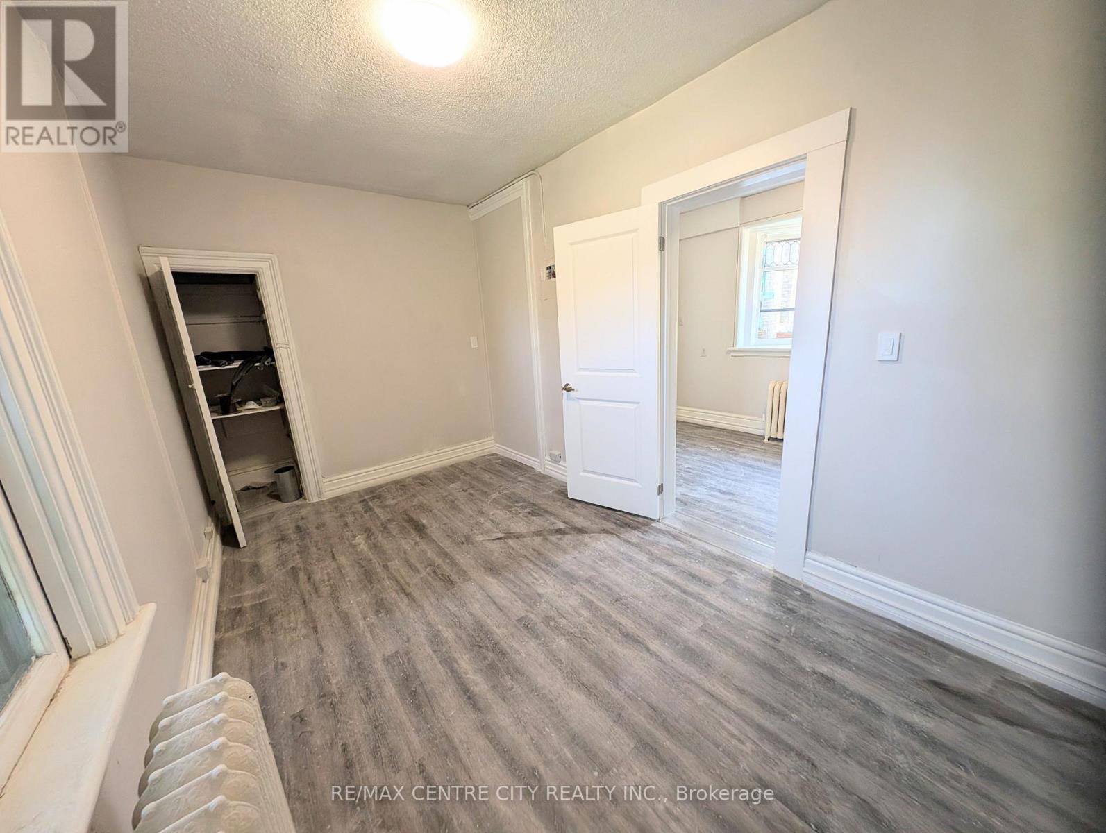 4 - 474 King Street Property Photo 3