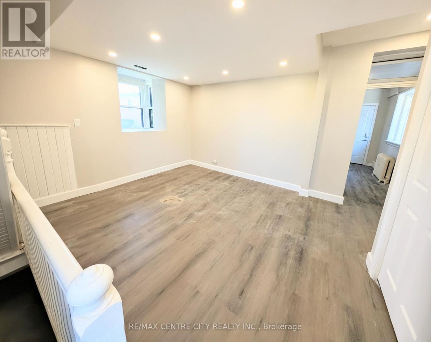 4 - 474 King Street Property Photo 5