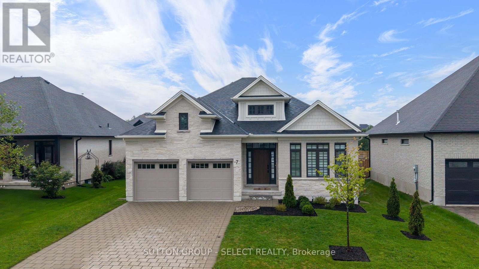 7 VIOLET COURT Property Photo 1