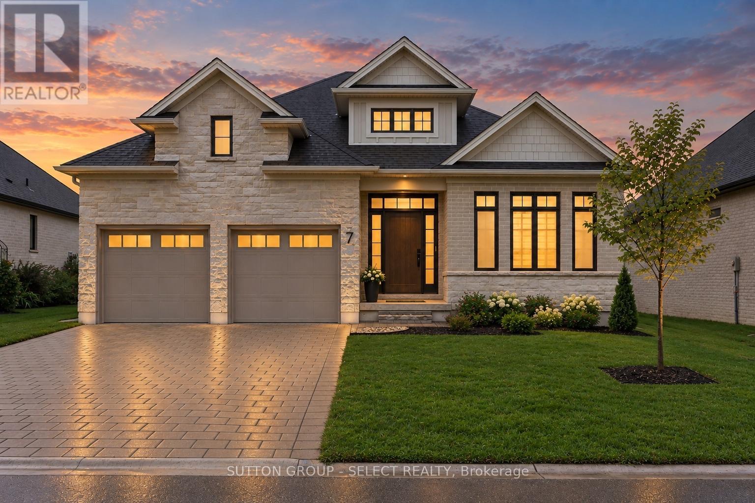 7 VIOLET COURT Property Photo 1
