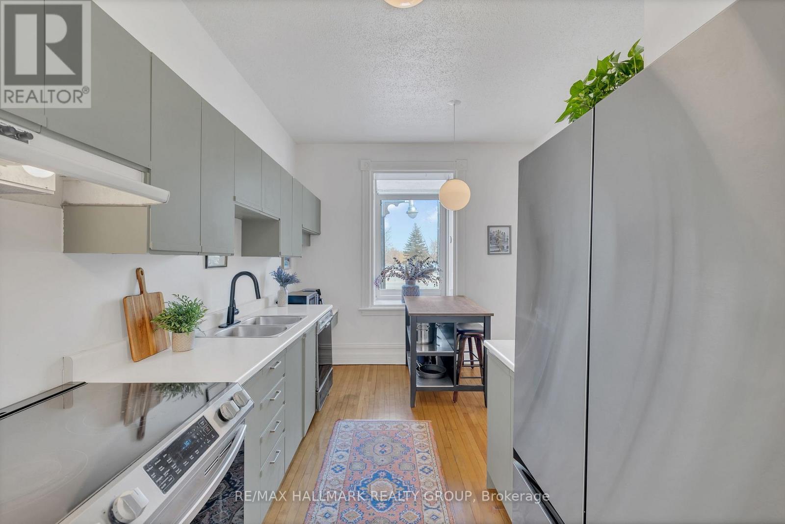 88 King Edward Avenue Property Photo 21