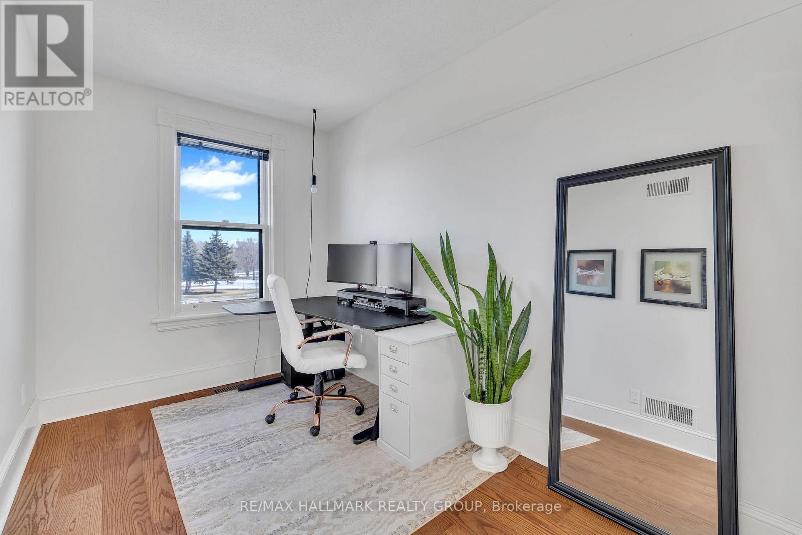 88 King Edward Avenue Property Photo 38