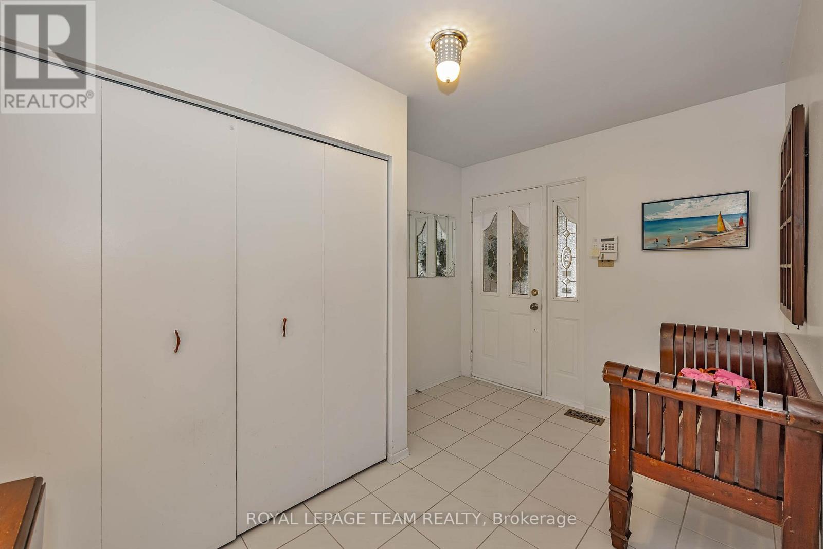 1174 Bonnie Crescent Property Photo 4