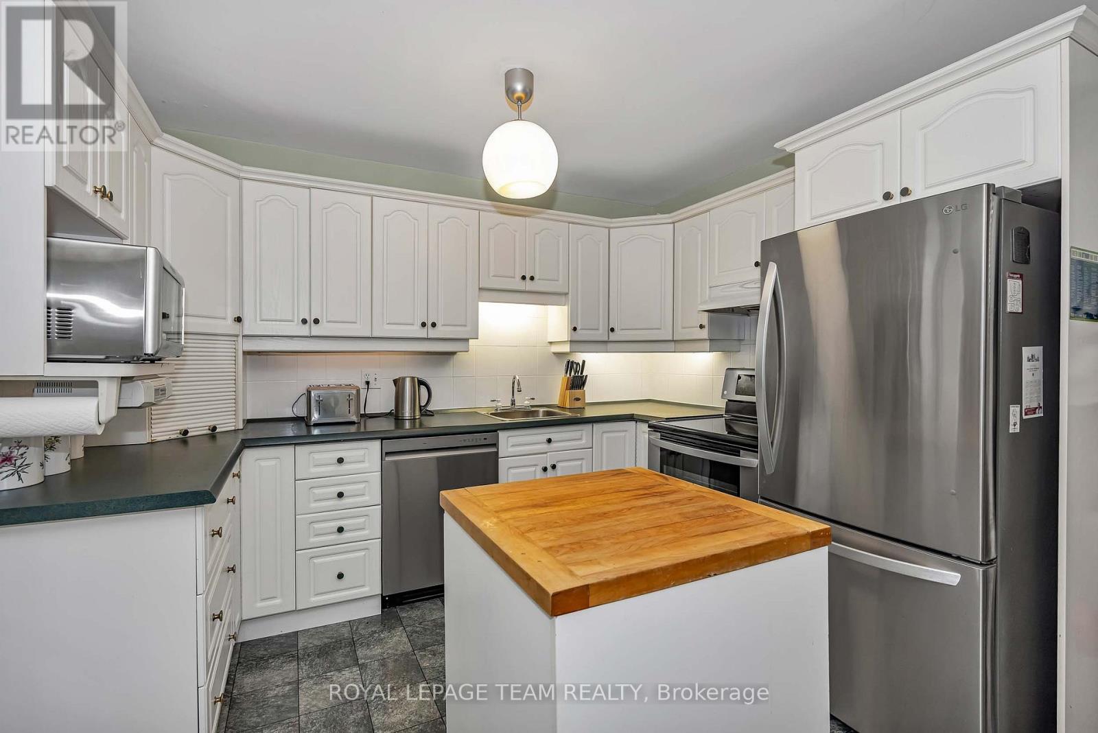 1174 Bonnie Crescent Property Photo 16
