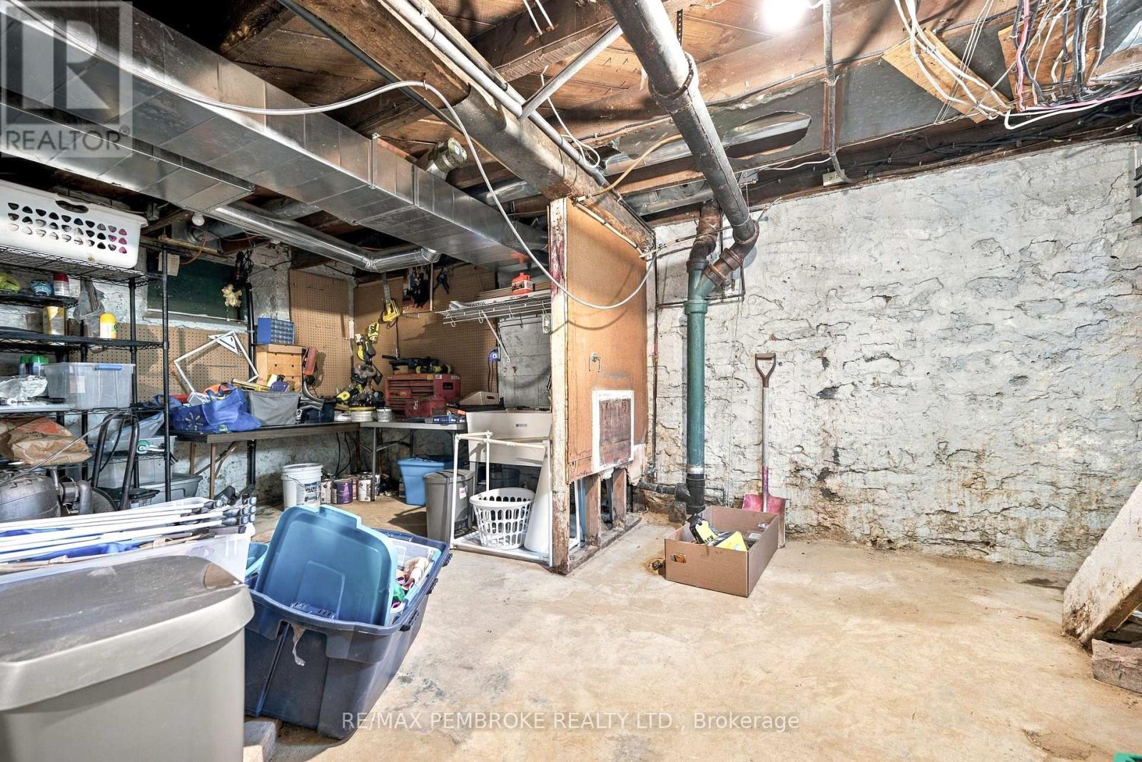 296 First Avenue N Property Photo 41