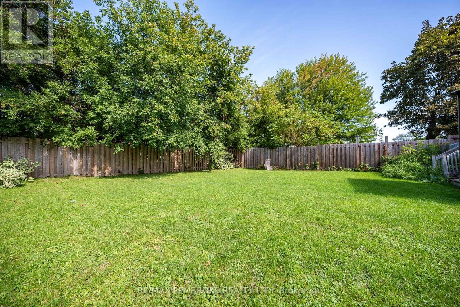 296 First Avenue N Property Photo 45