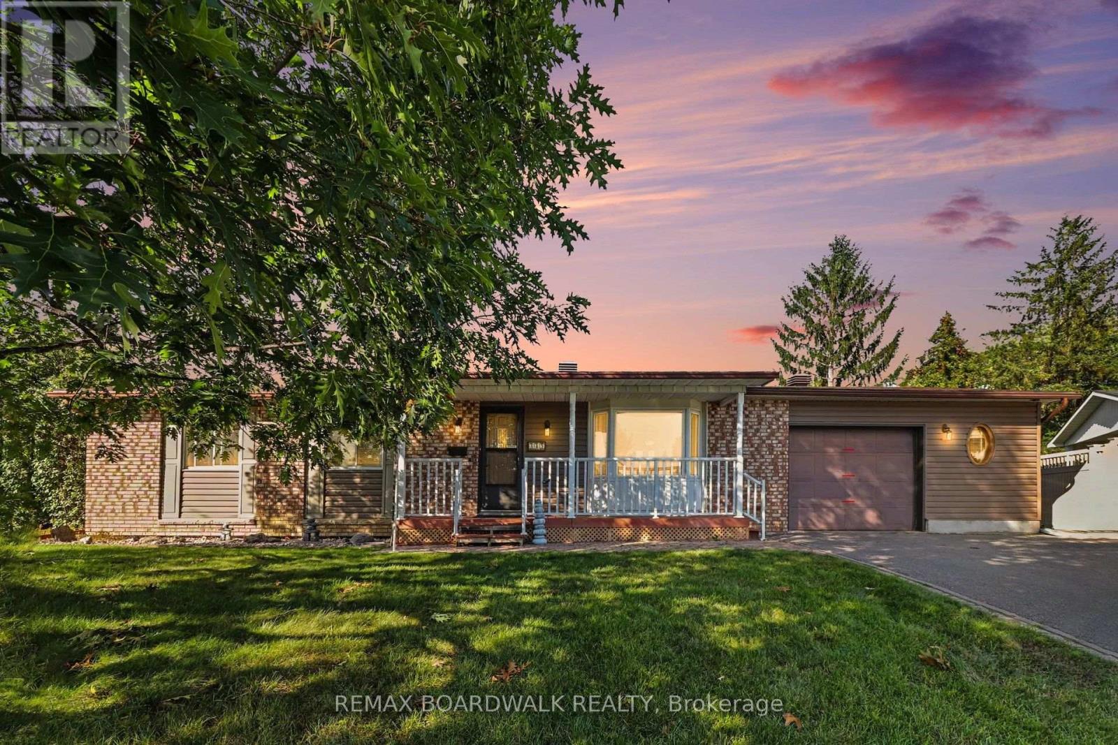 389 Hatfield Crescent Property Photo 1
