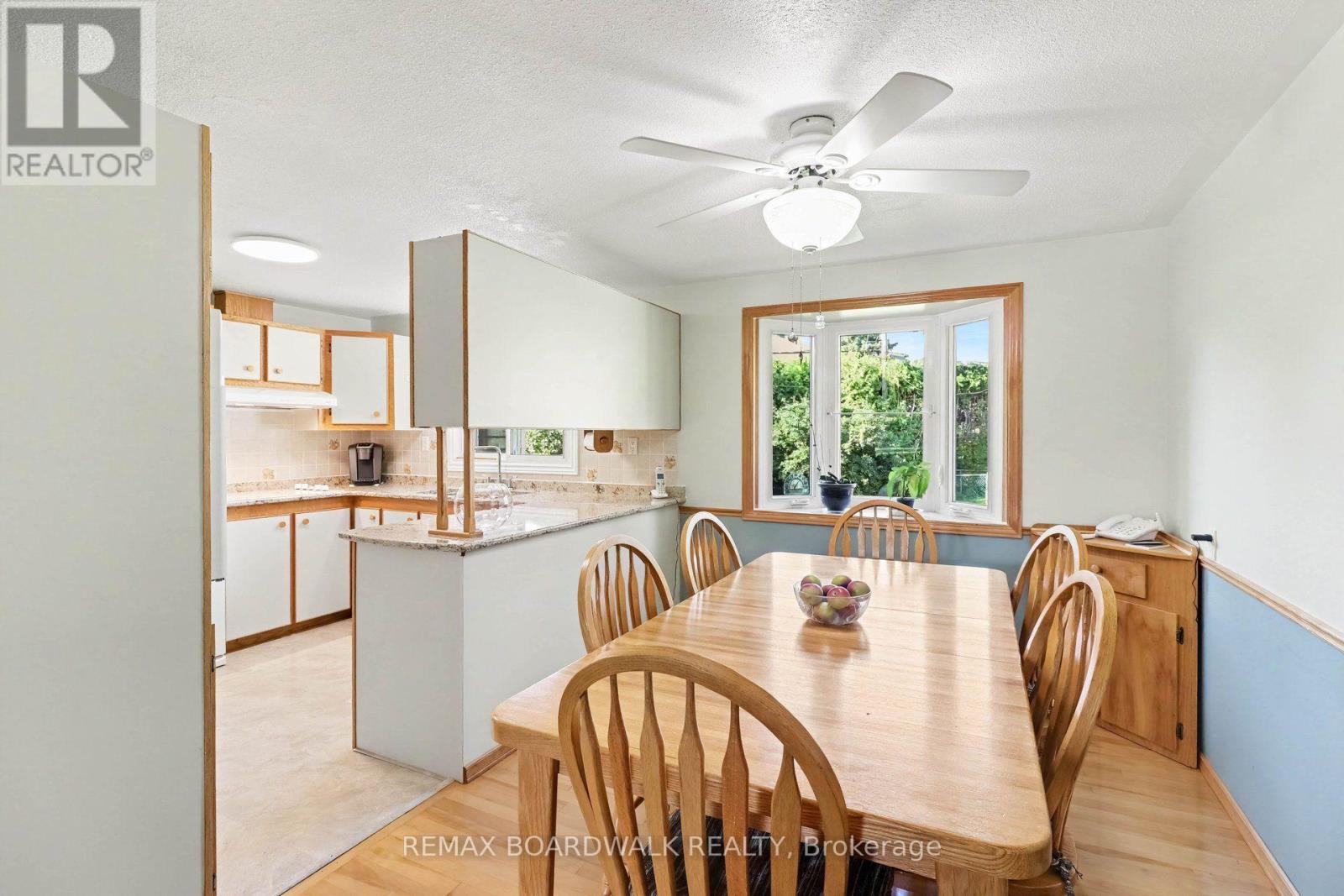 389 Hatfield Crescent Property Photo 11