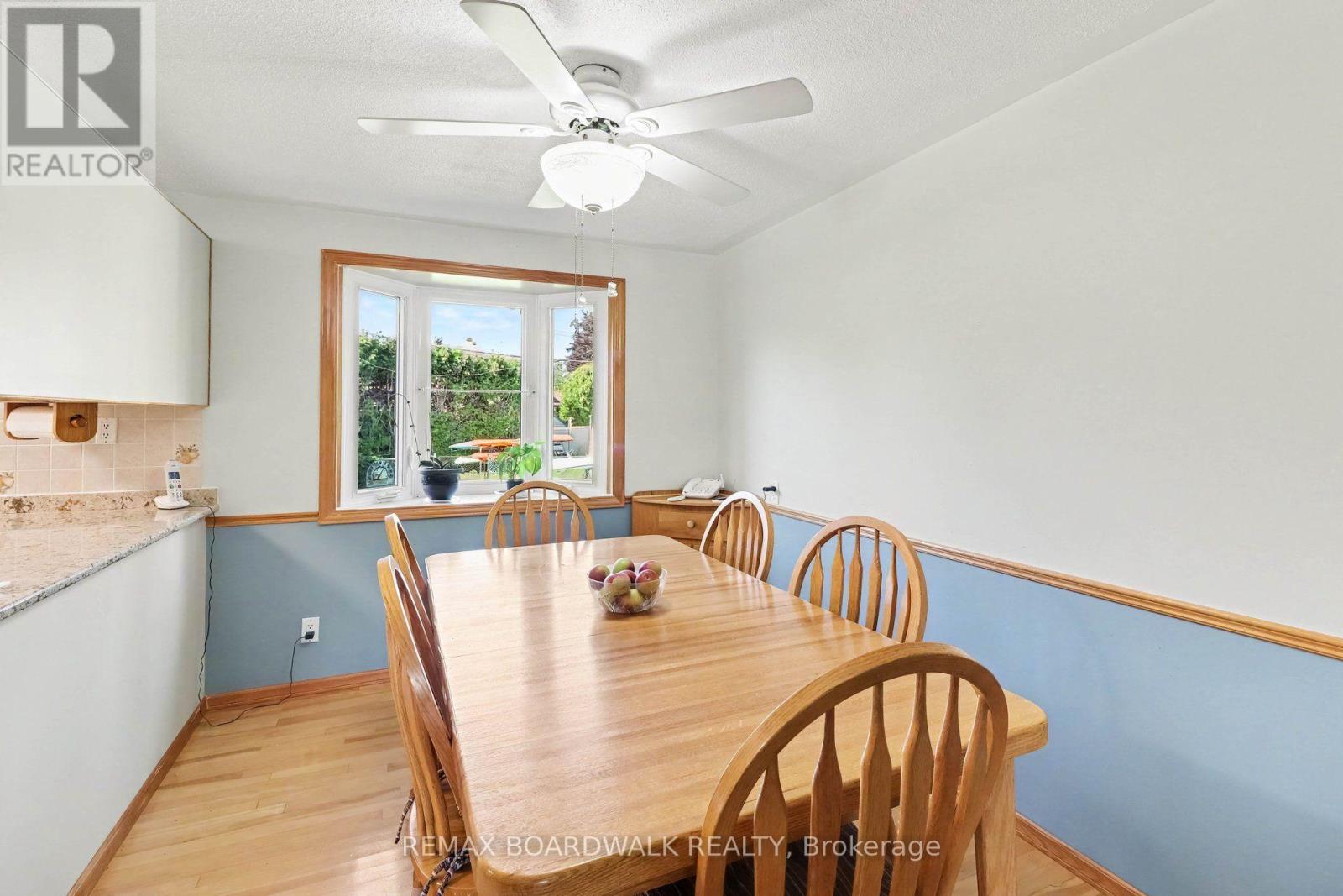 389 Hatfield Crescent Property Photo 12