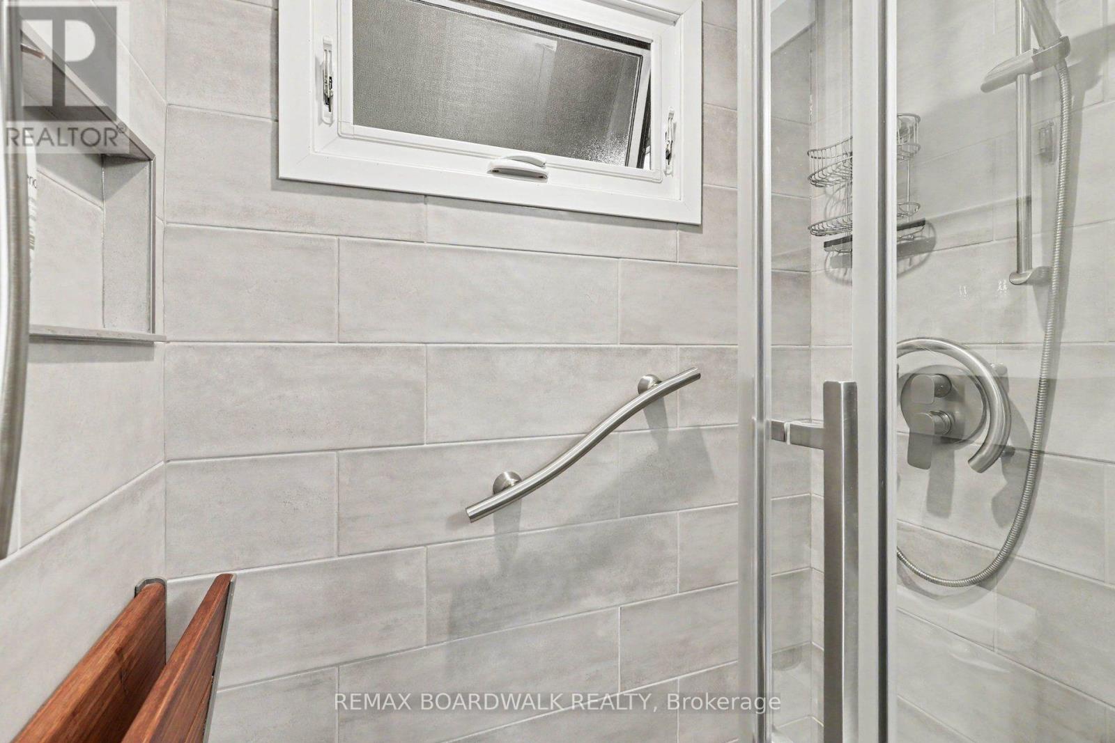 389 Hatfield Crescent Property Photo 17