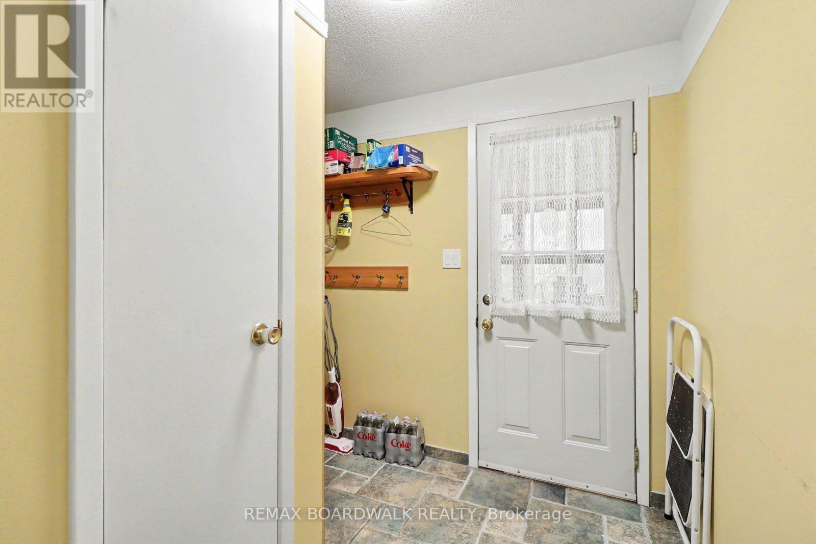 389 Hatfield Crescent Property Photo 27