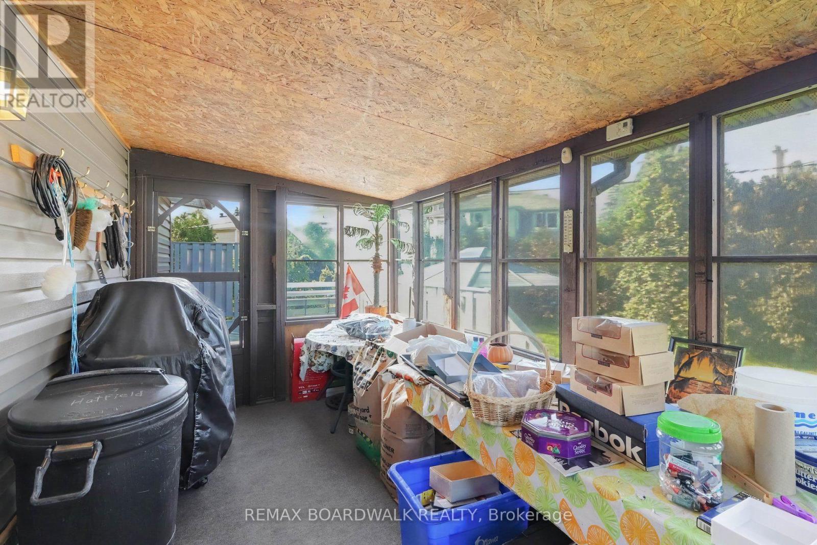 389 Hatfield Crescent Property Photo 28