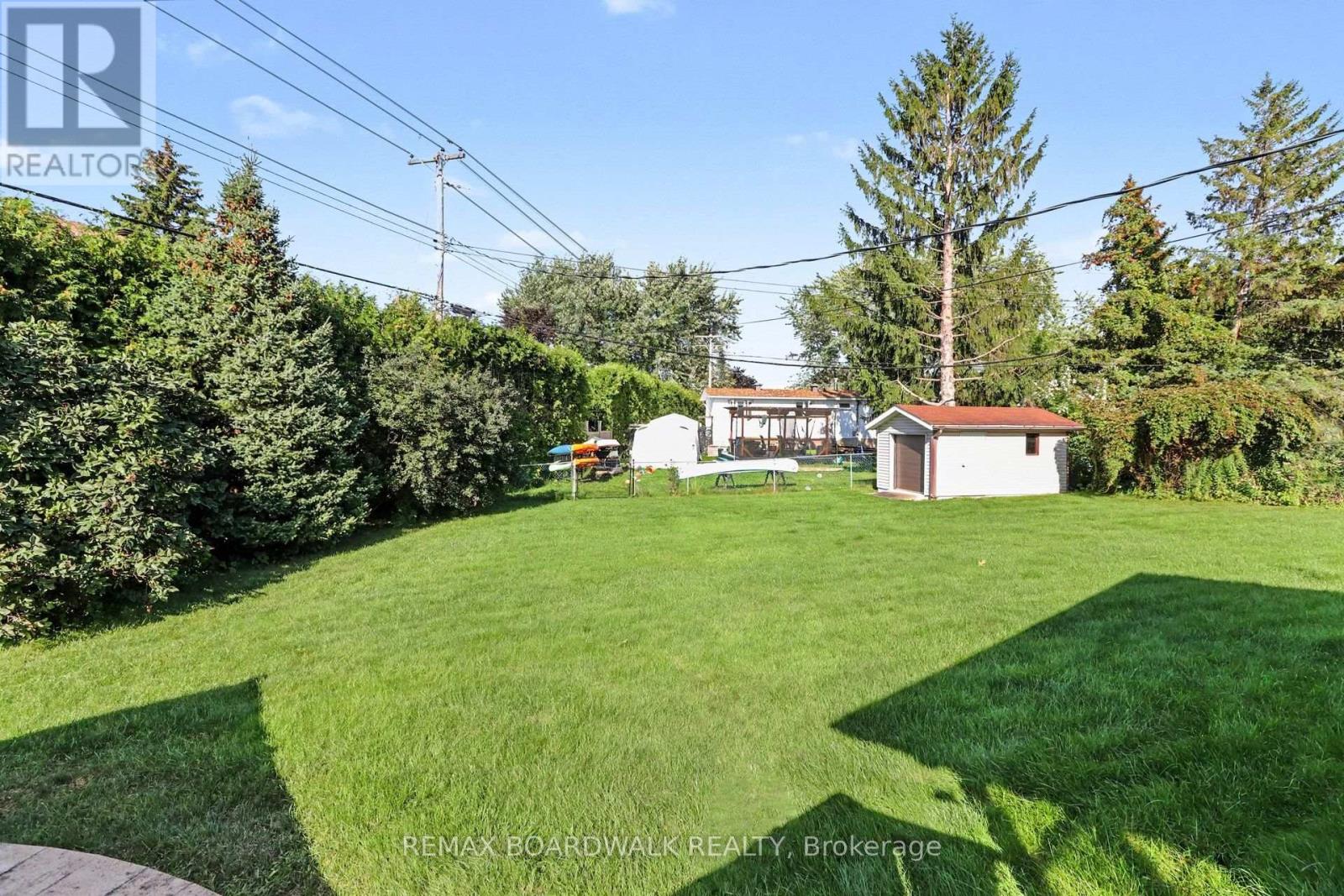 389 Hatfield Crescent Property Photo 40