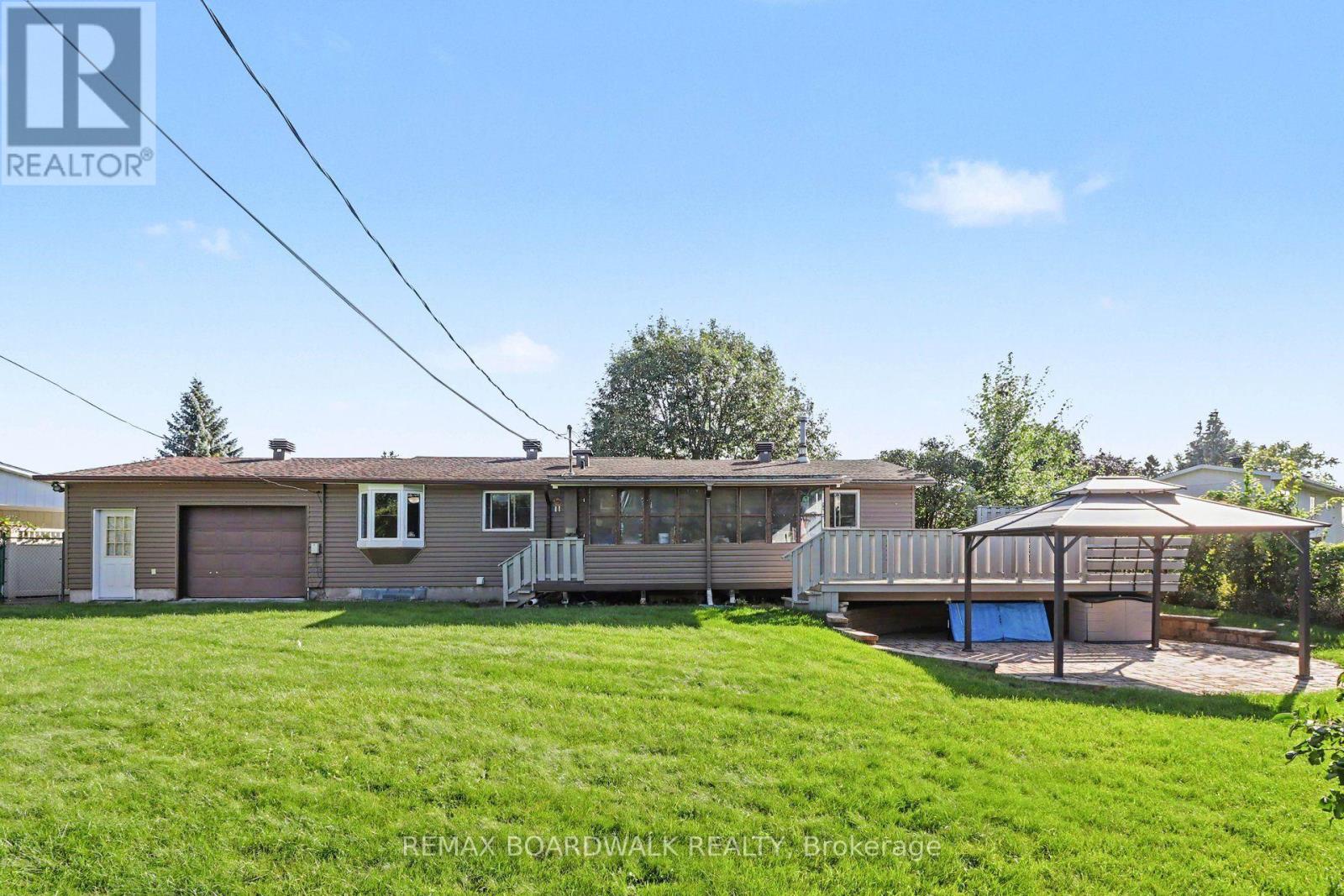 389 Hatfield Crescent Property Photo 41