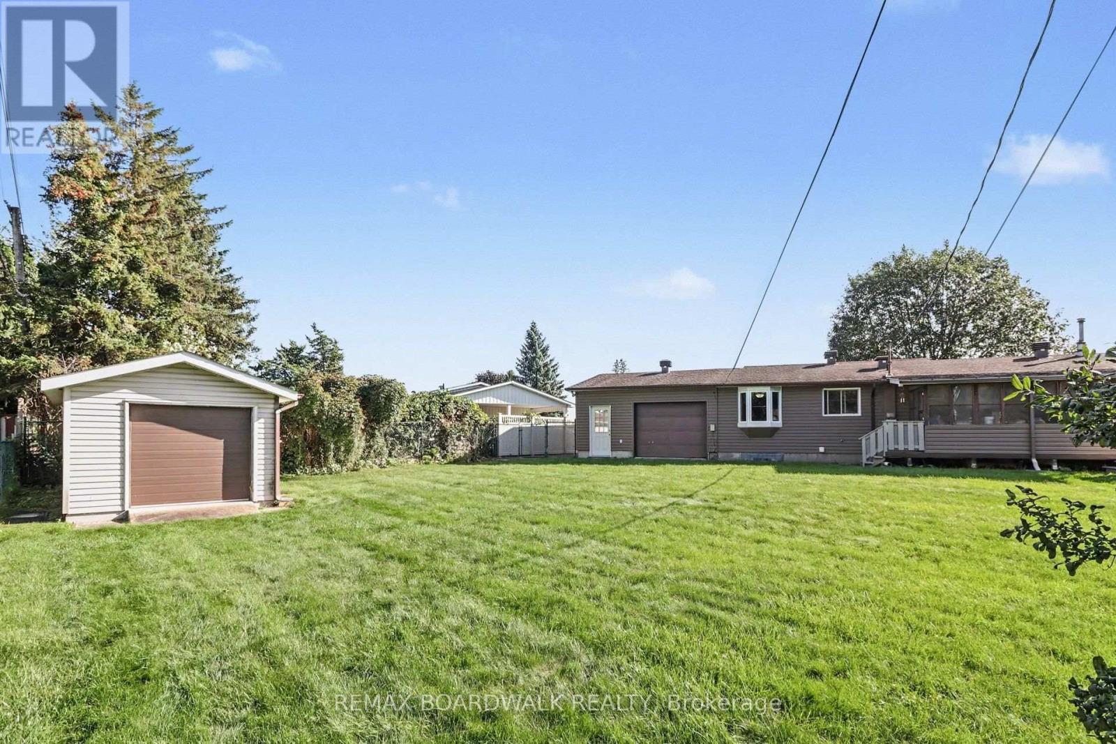 389 Hatfield Crescent Property Photo 42