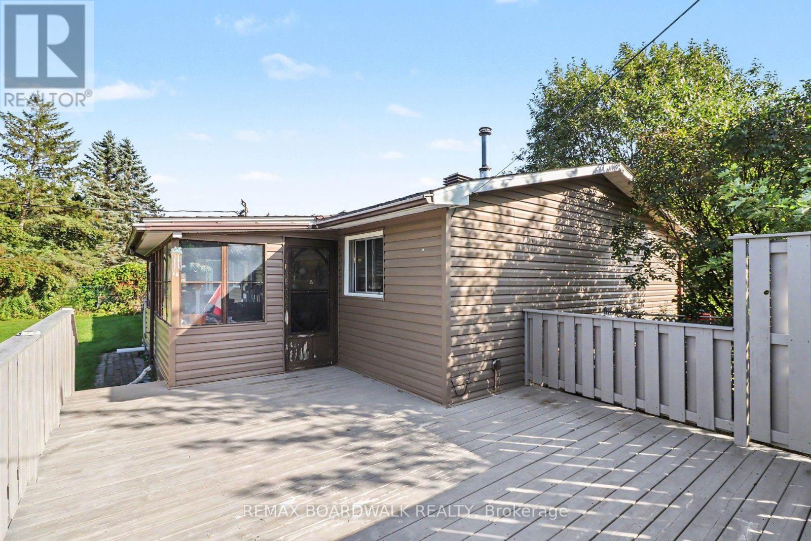 389 Hatfield Crescent Property Photo 46