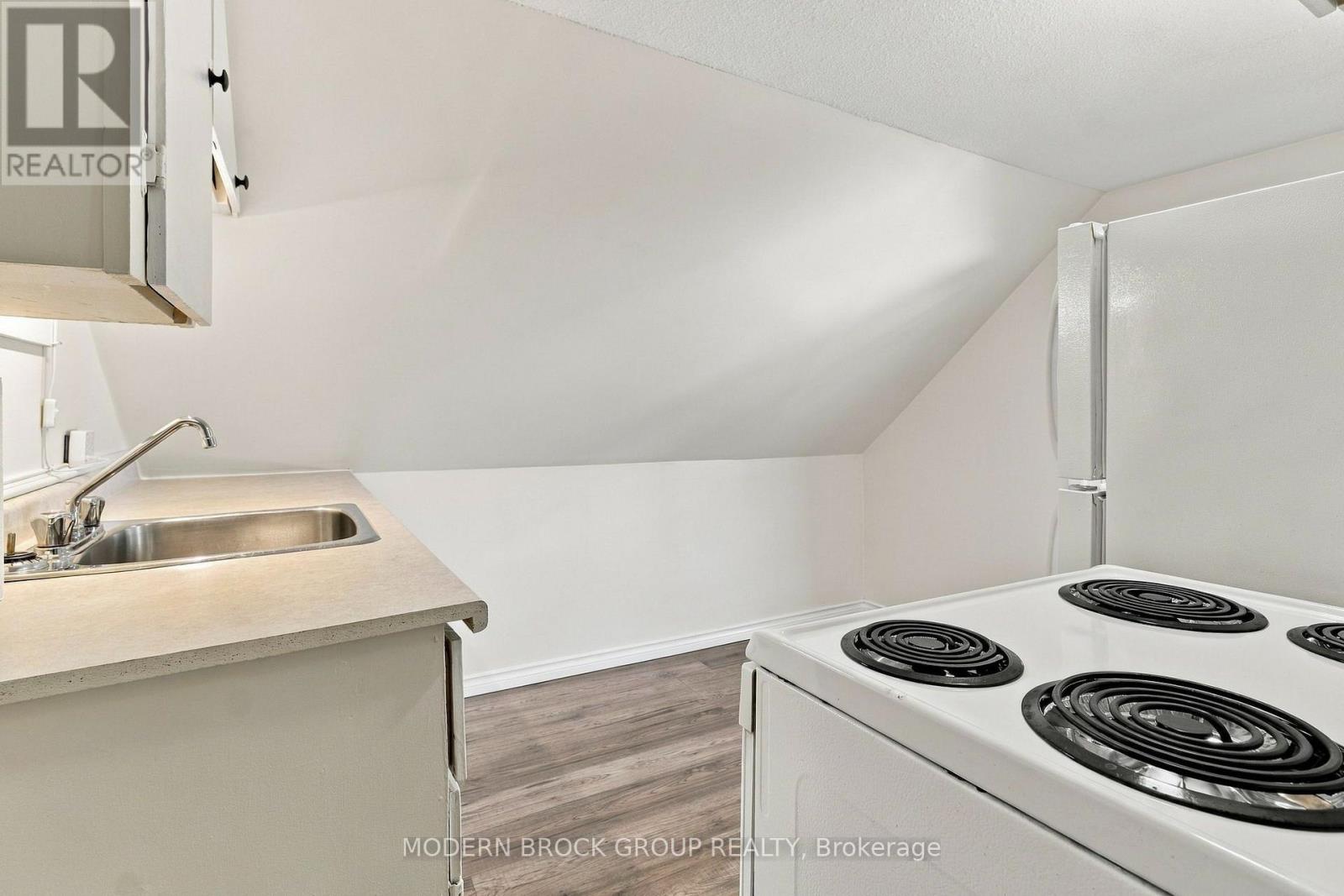 7 Elm Street Property Photo 16