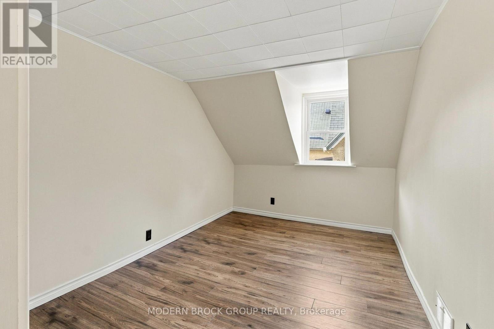 7 Elm Street Property Photo 20