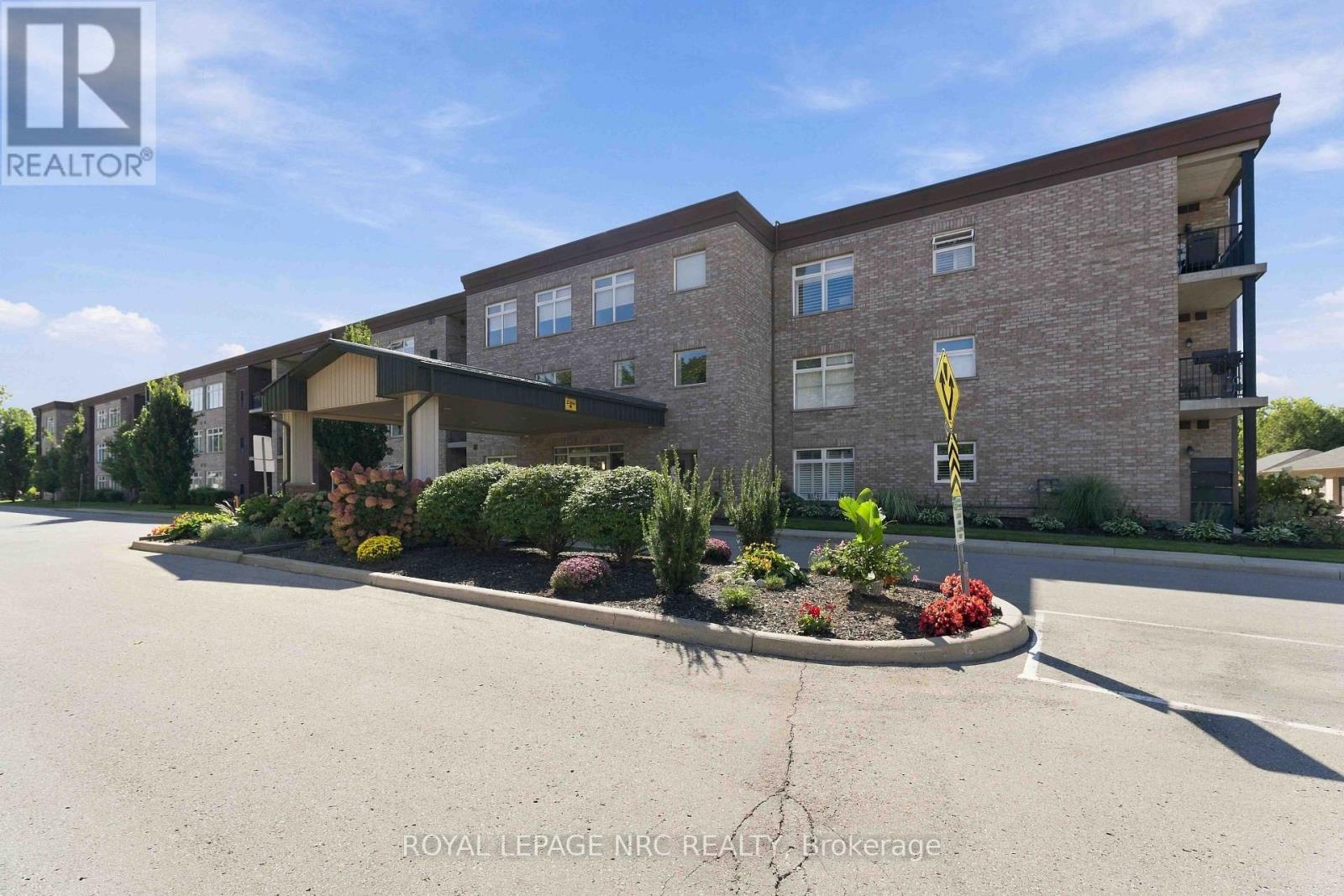 312 - 4644 PETTIT AVENUE