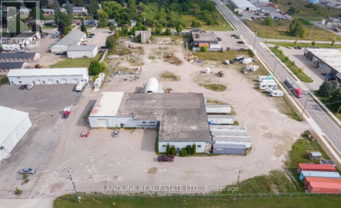 Units 5 & 6 - 84 Howard Avenue Property Photo 10