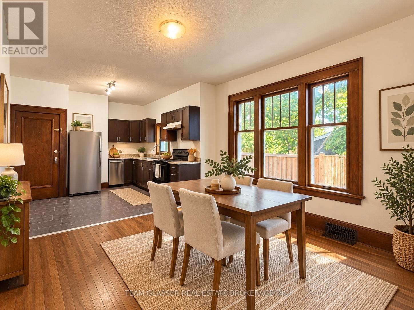 Upper - 884 Trafalgar Street Property Photo 7