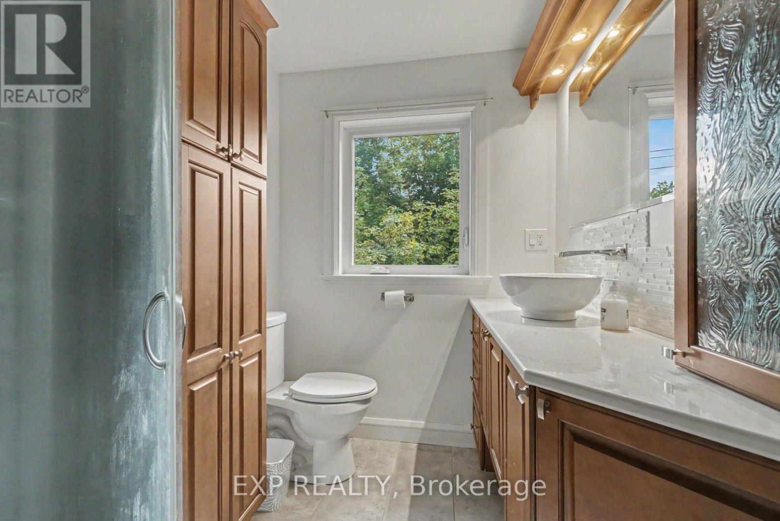 105 Donald Street Property Photo 11