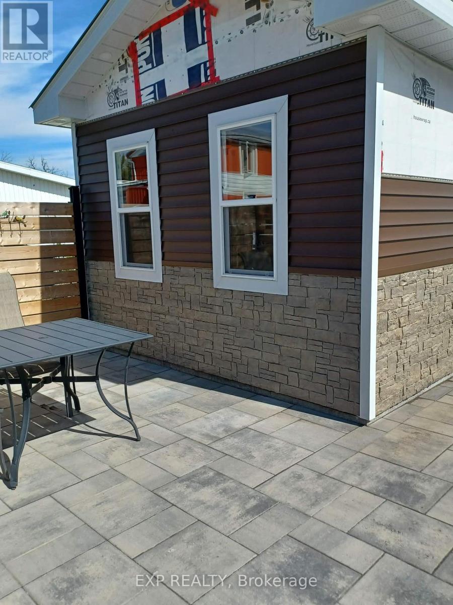 213 Longueuil Street Property Photo 5