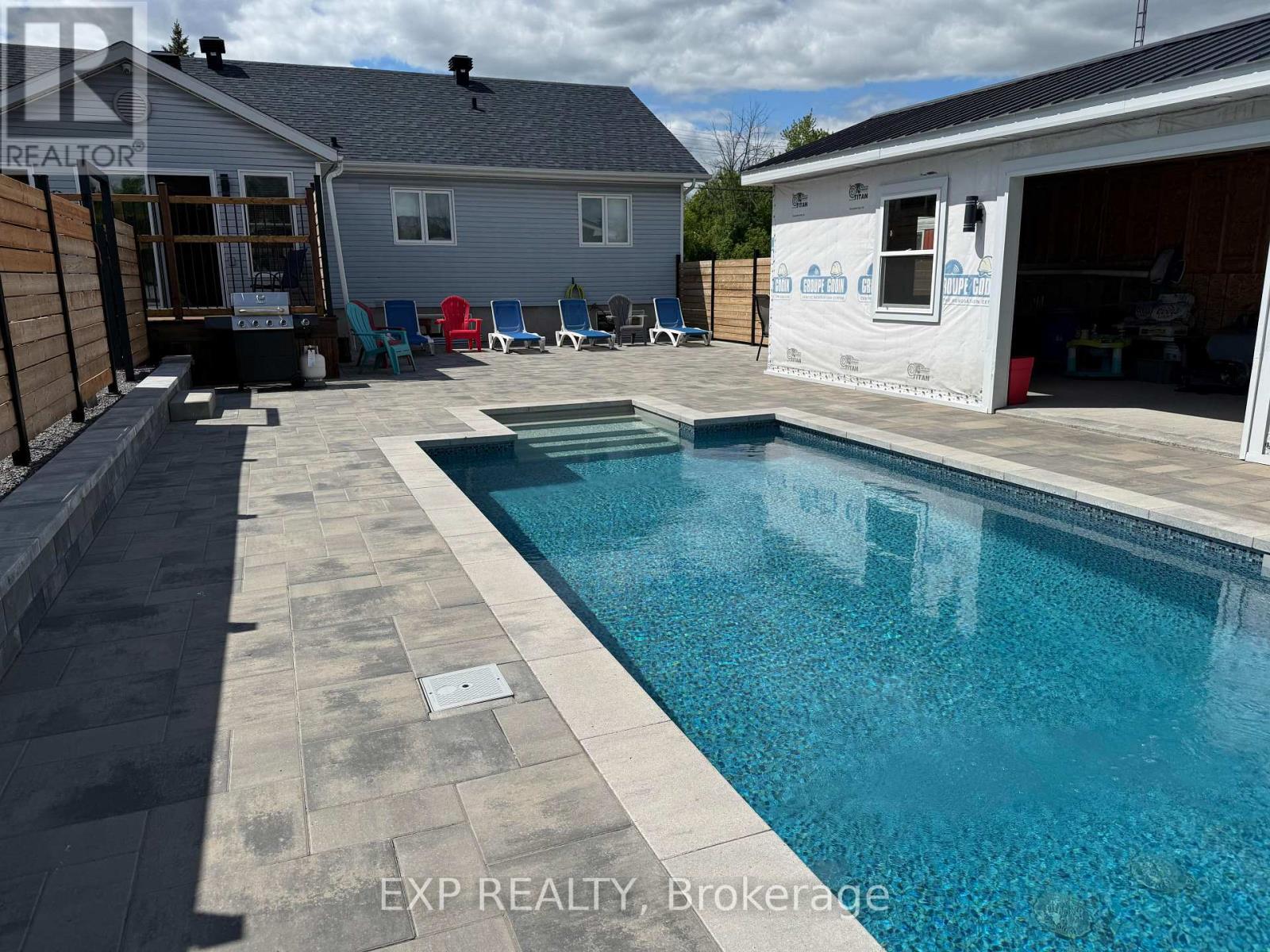 213 Longueuil Street Property Photo 9