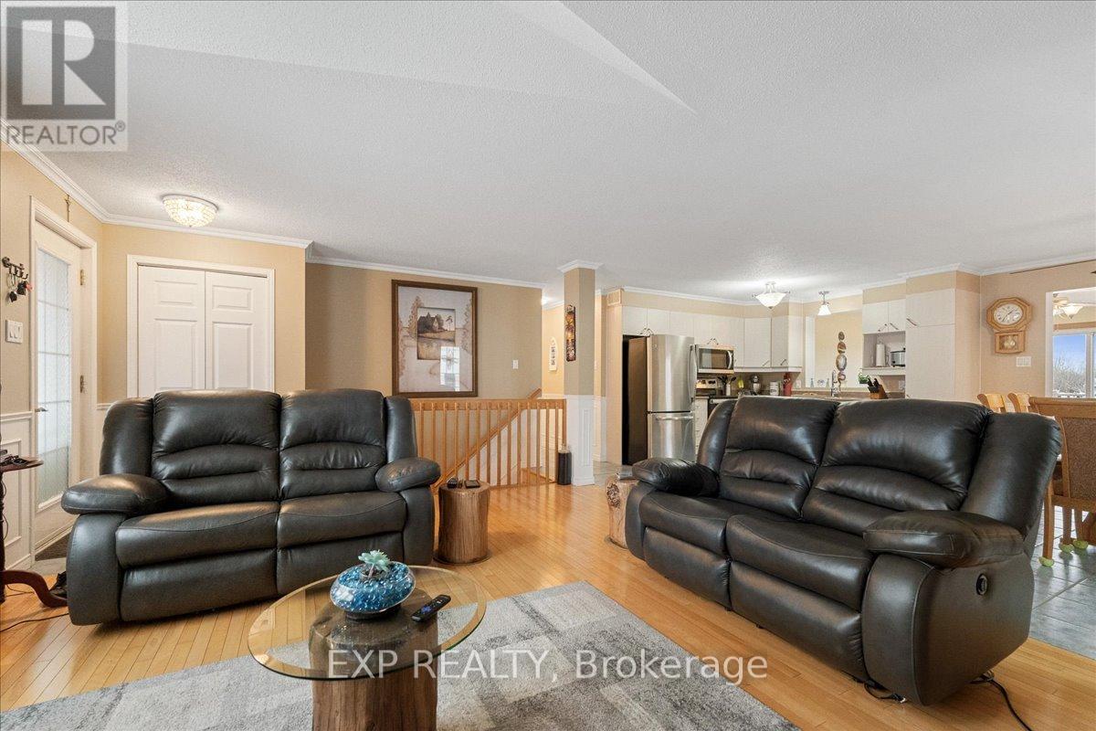 213 Longueuil Street Property Photo 15