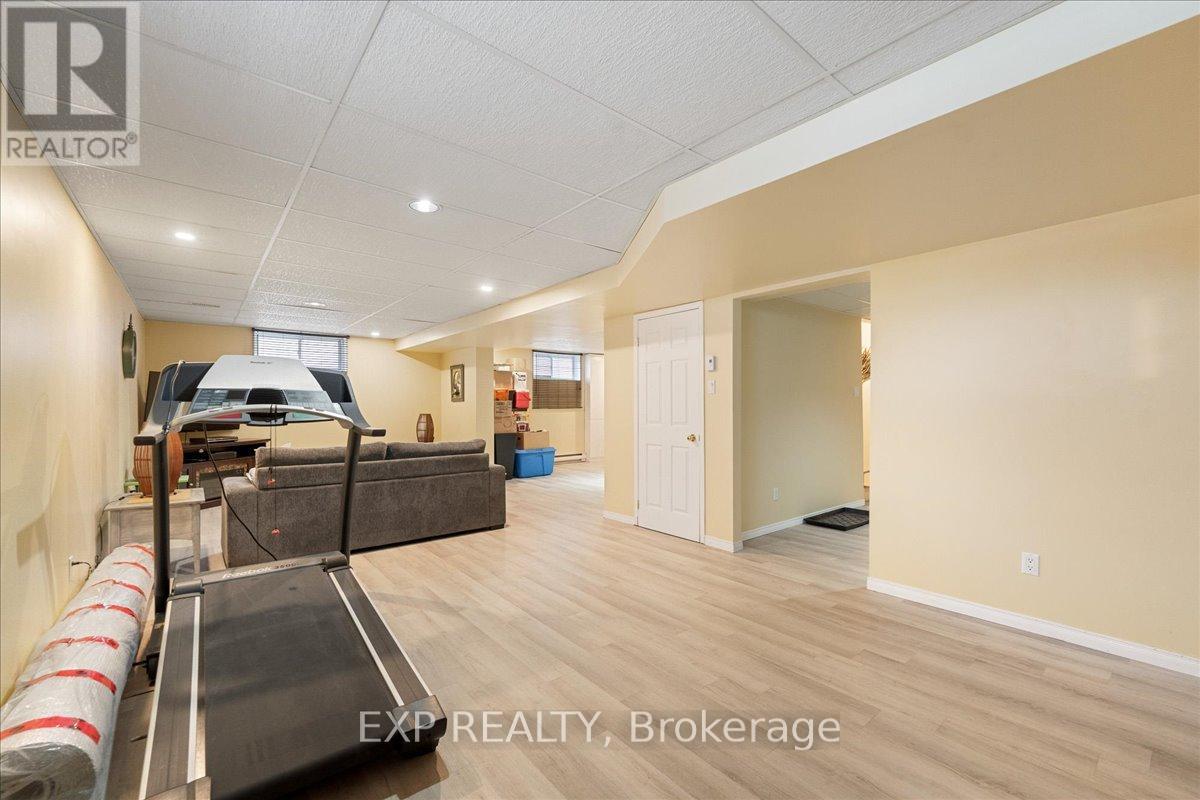 213 Longueuil Street Property Photo 38