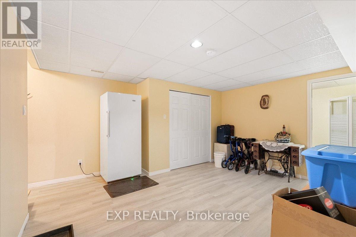213 Longueuil Street Property Photo 39