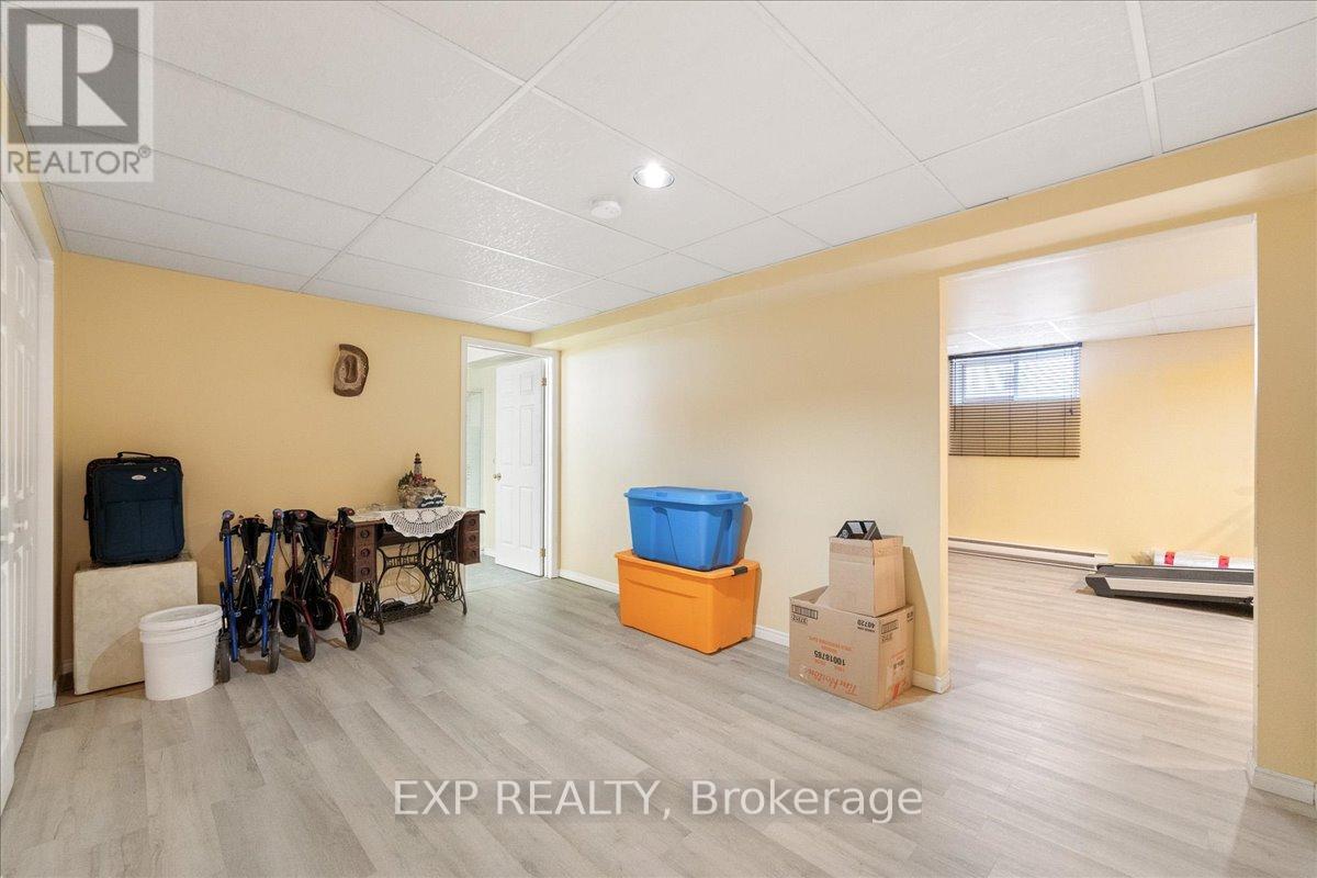 213 Longueuil Street Property Photo 40