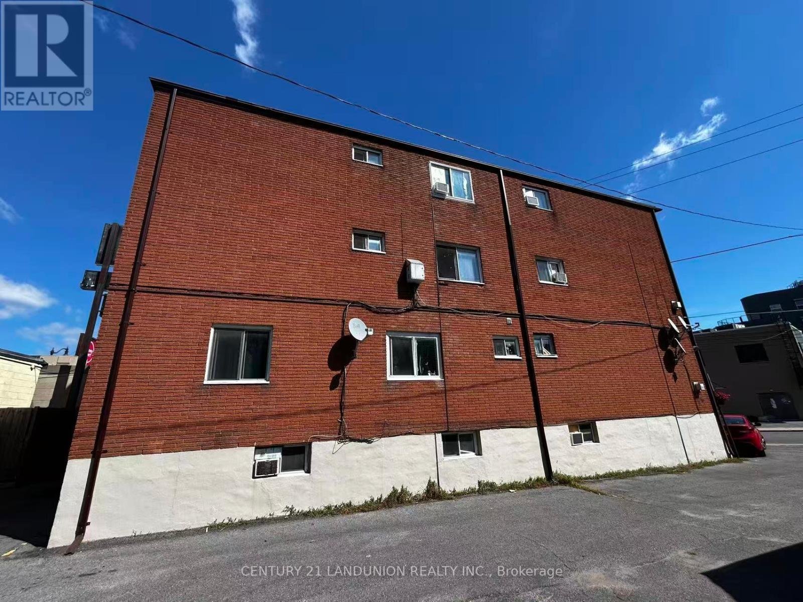 442 Macdonnell Street Property Photo 2