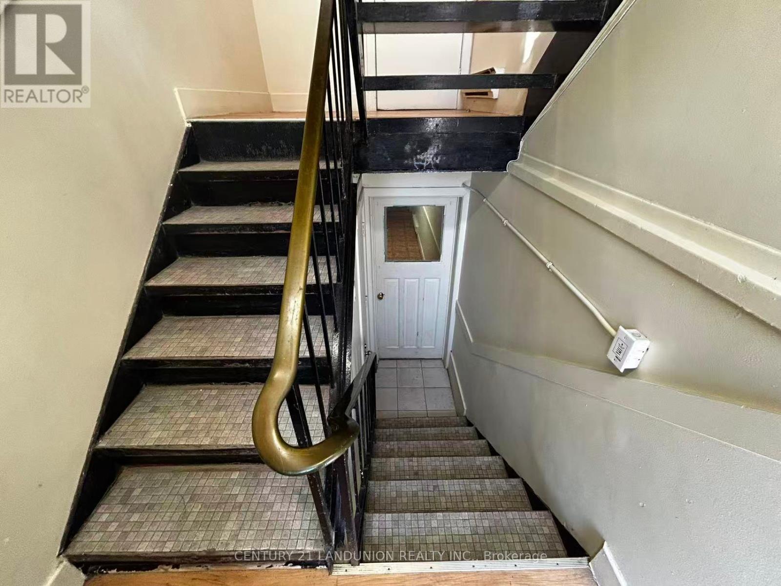 442 Macdonnell Street Property Photo 12