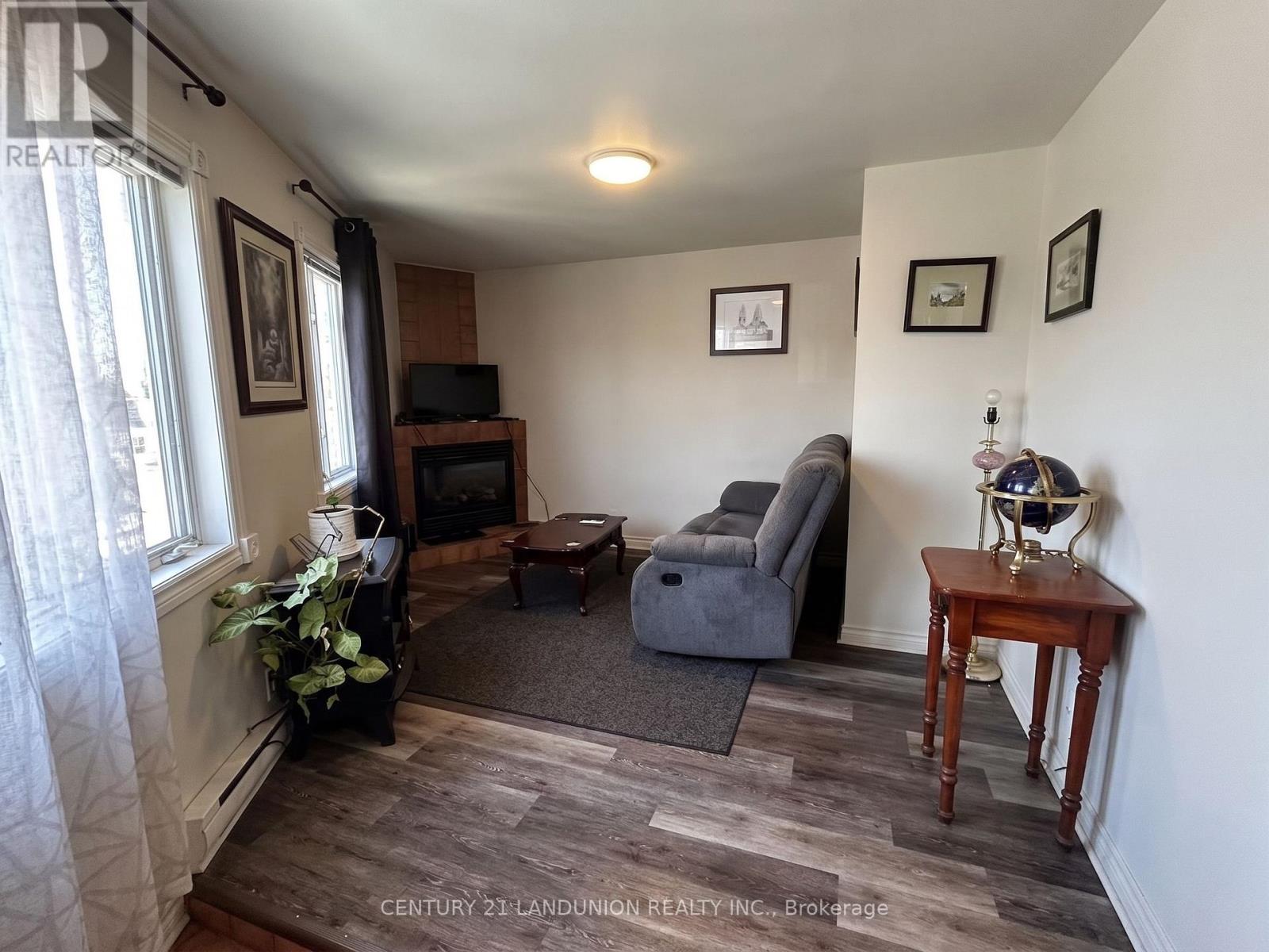 442 Macdonnell Street Property Photo 25