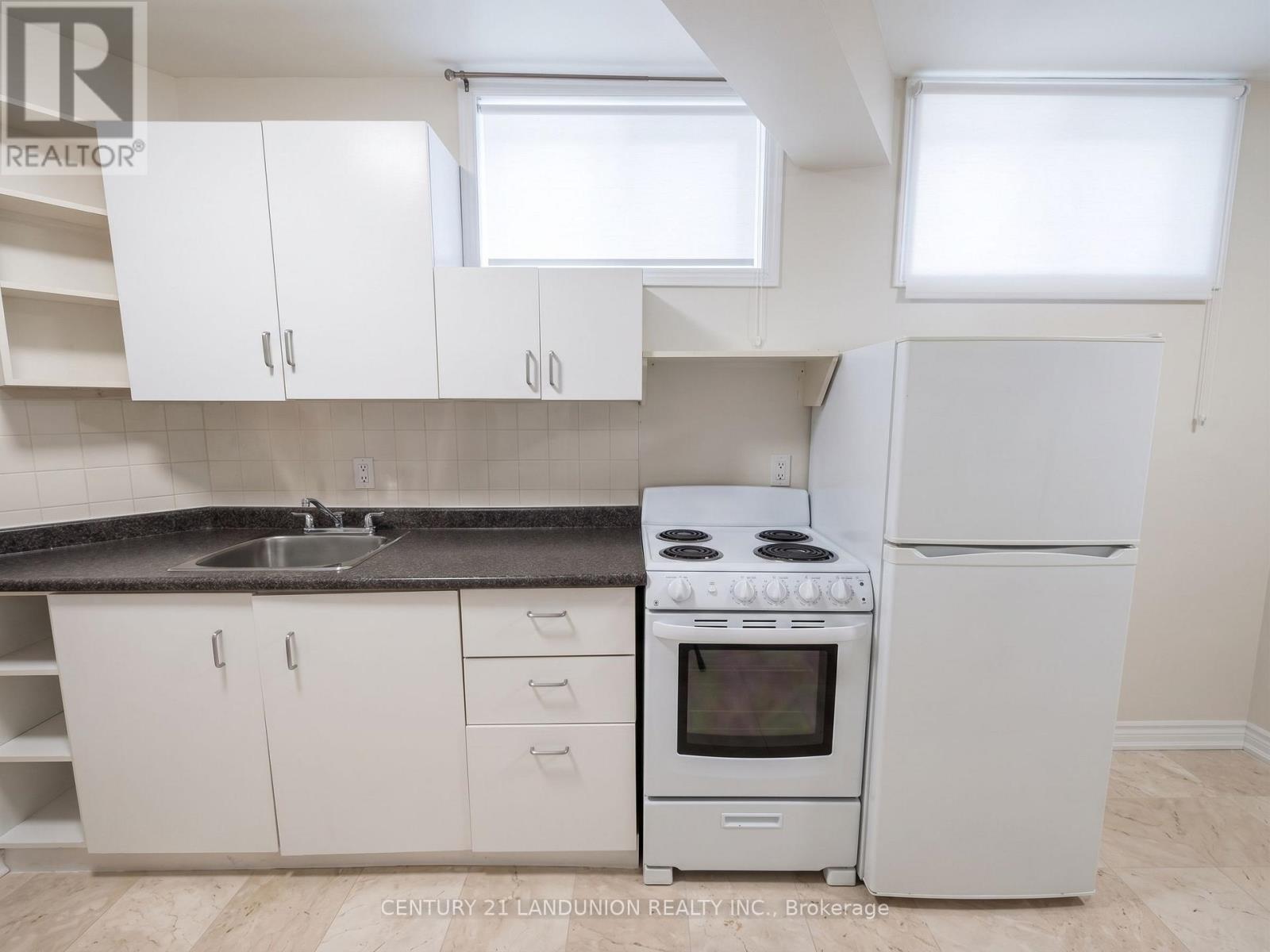 442 Macdonnell Street Property Photo 40