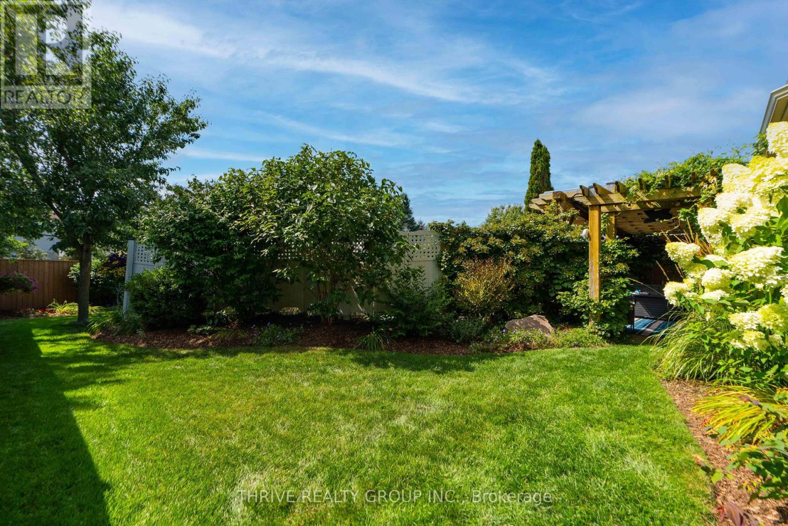 175 Forest Grove Crescent Property Photo 15