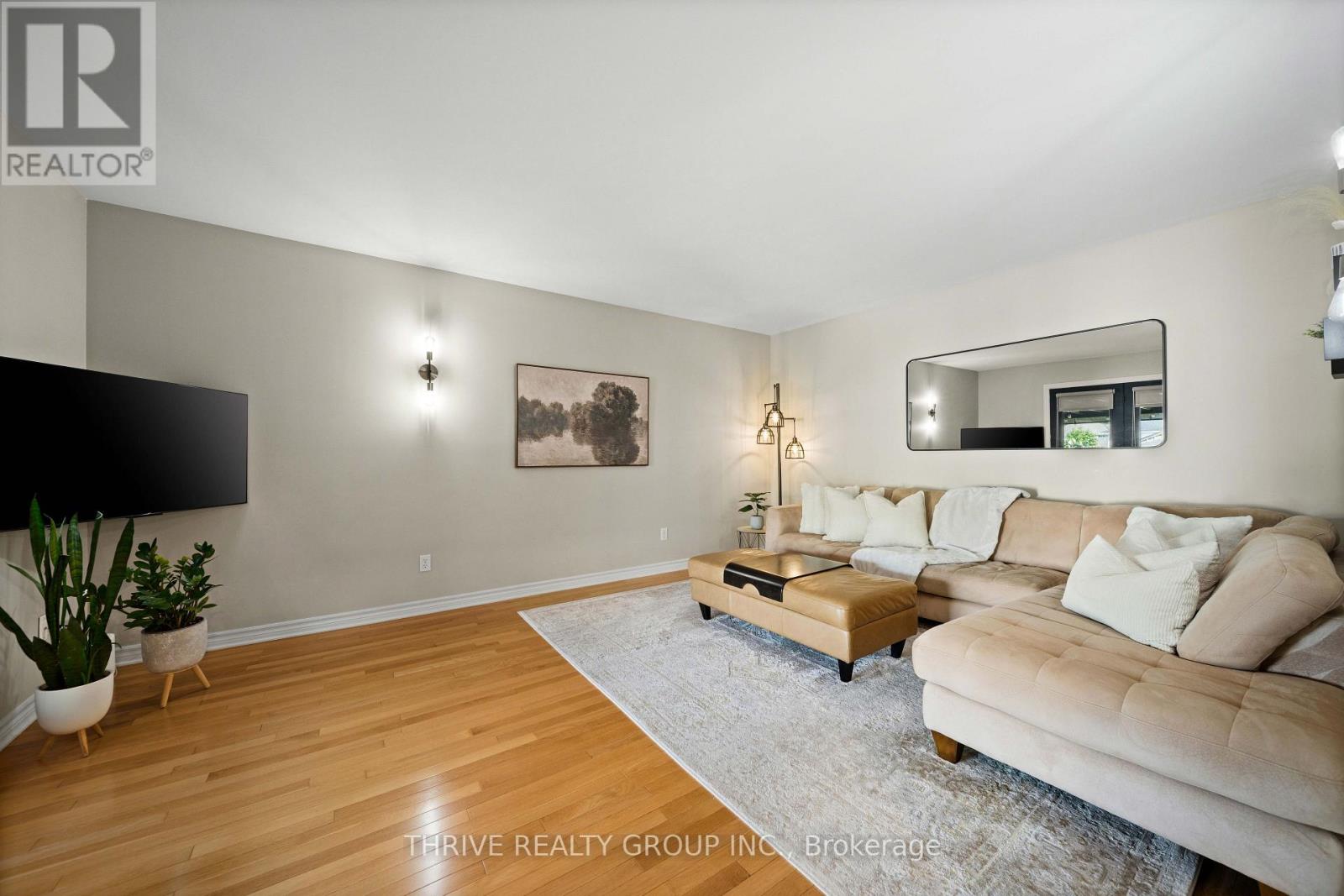 175 Forest Grove Crescent Property Photo 26