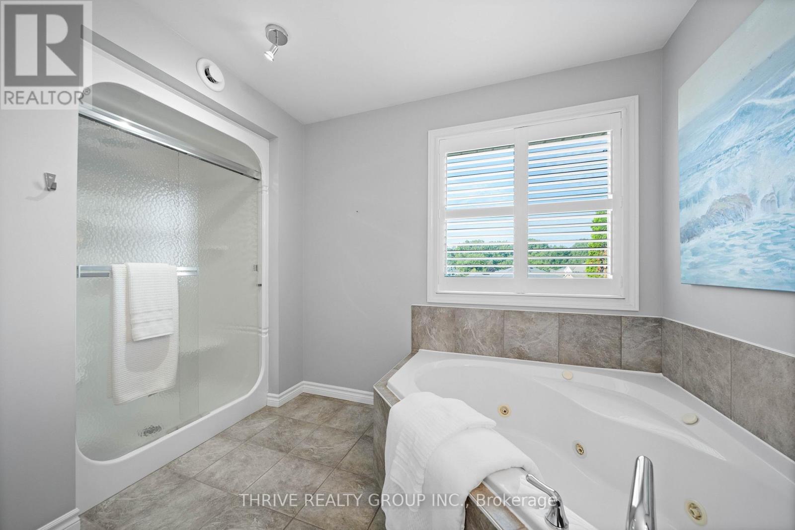 175 Forest Grove Crescent Property Photo 37