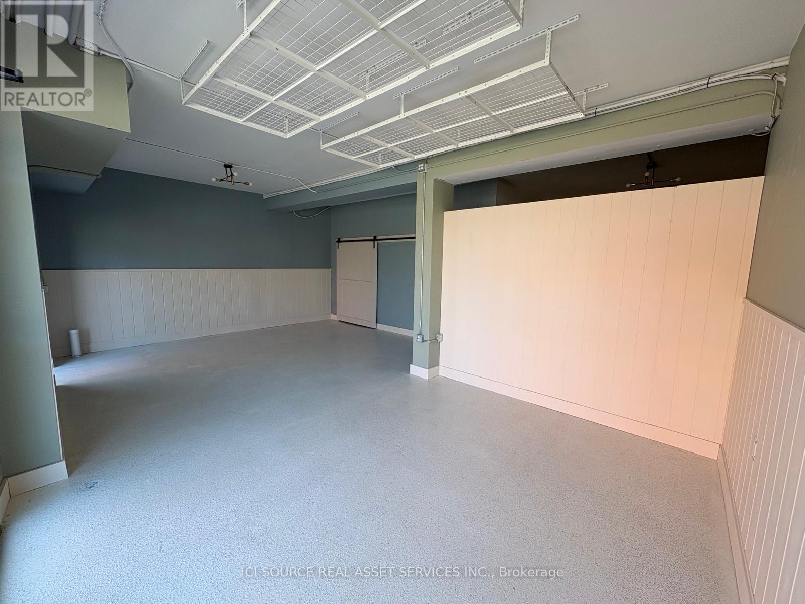 Unit 4 - 2 Talbot Street S Property Photo 7