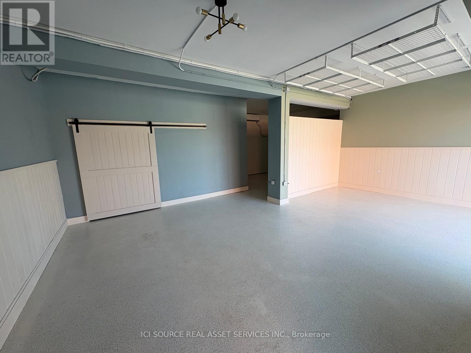 Unit 4 - 2 Talbot Street S Property Photo 11
