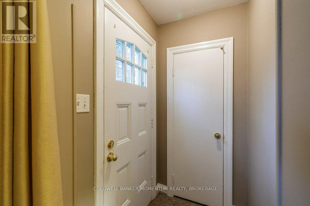 25 Clayburn Avenue Property Photo 6
