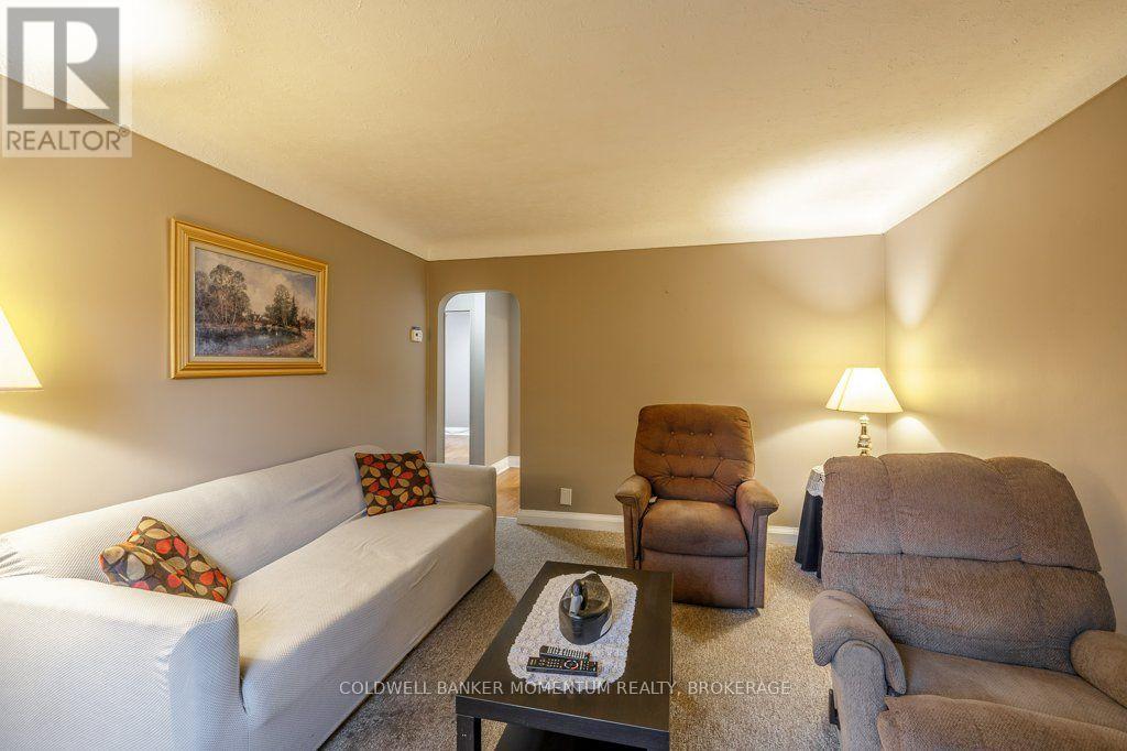 25 Clayburn Avenue Property Photo 8