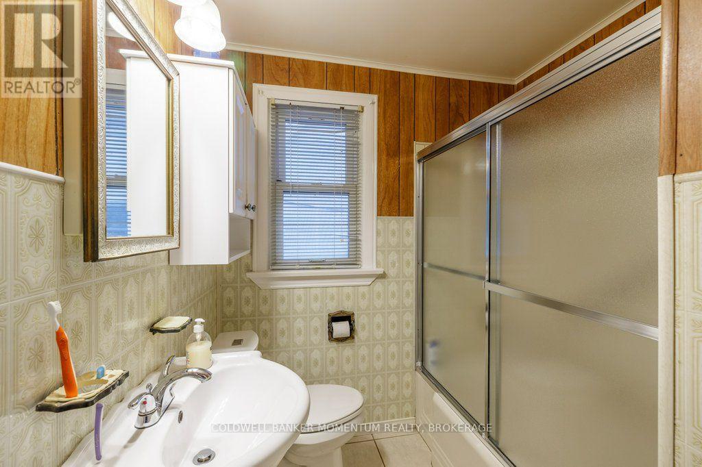 25 Clayburn Avenue Property Photo 10