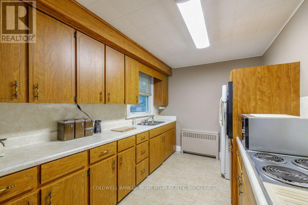 25 Clayburn Avenue Property Photo 13