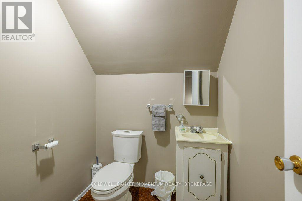 25 Clayburn Avenue Property Photo 19