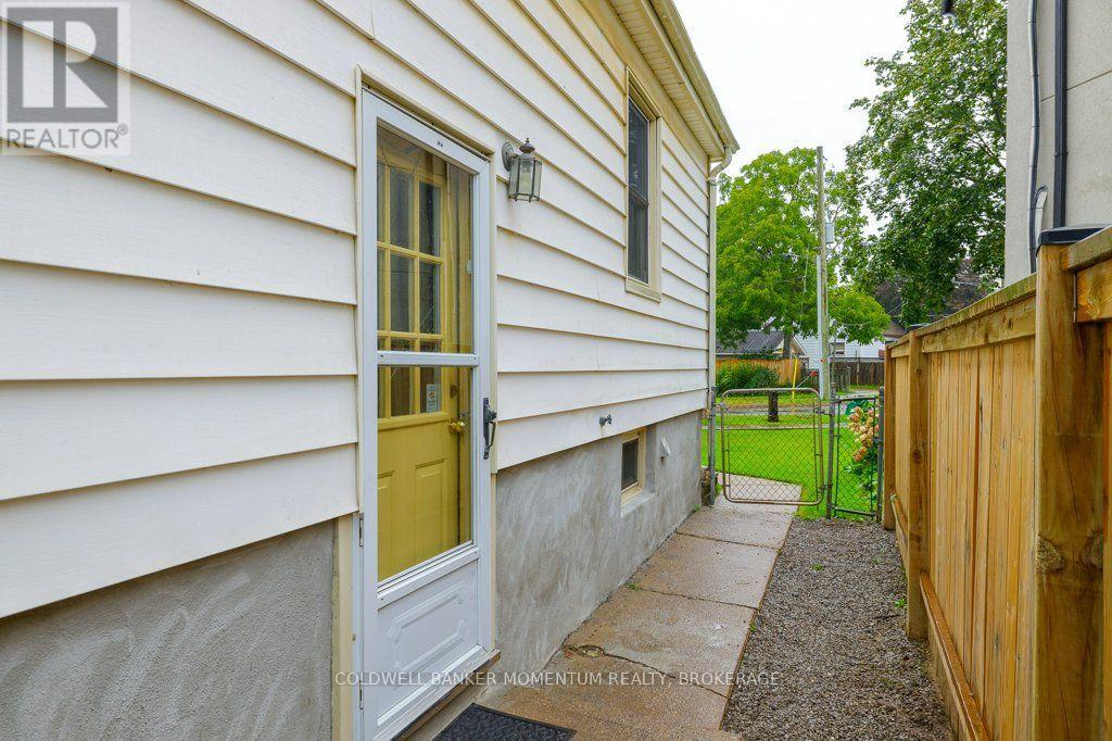25 Clayburn Avenue Property Photo 29