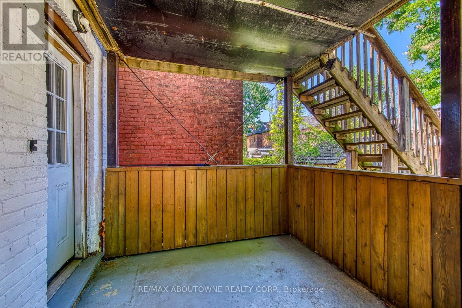 100 Grant Avenue Property Photo 13