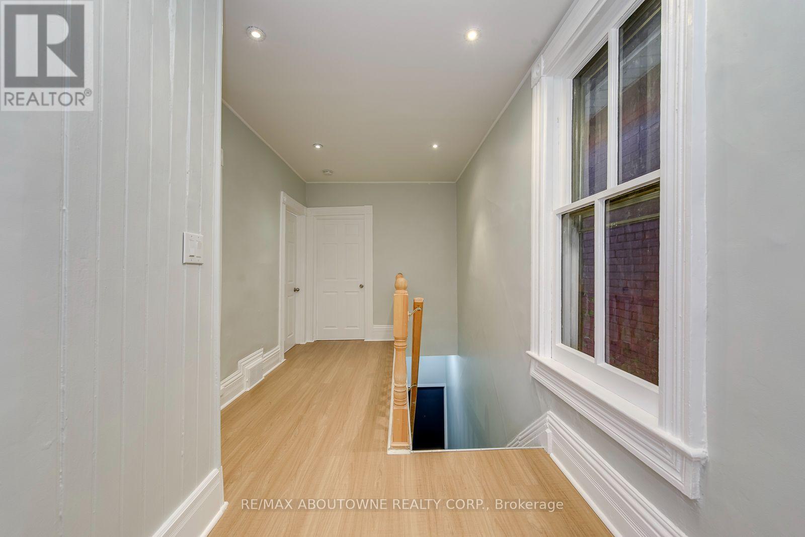 100 Grant Avenue Property Photo 14